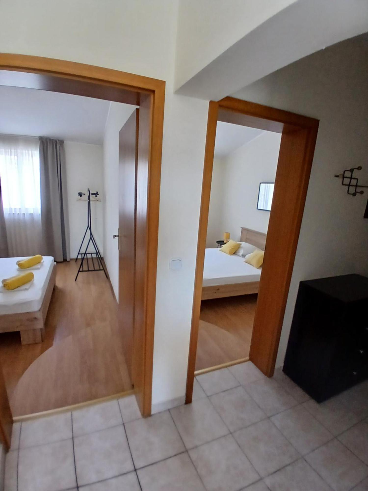 Apartmani Fani 2 Min Walking From Sea Orebić Exterior foto