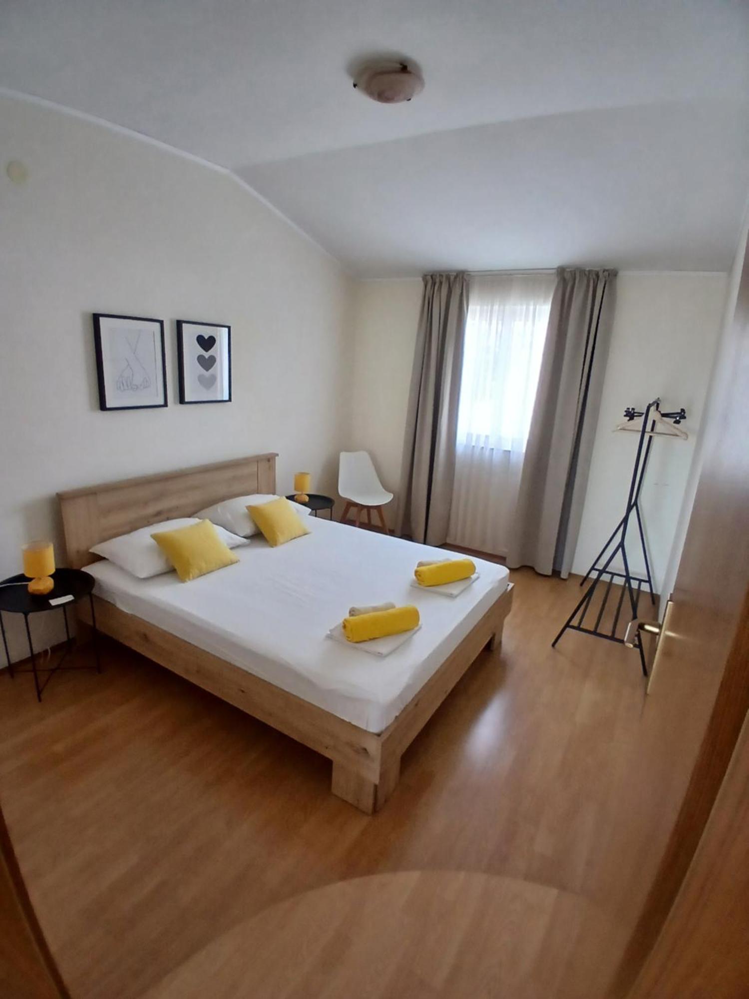 Apartmani Fani 2 Min Walking From Sea Orebić Exterior foto